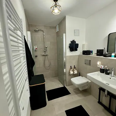 Luxury & Smart * برلين